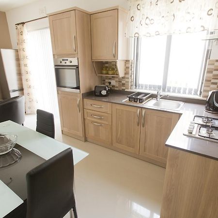 Waterside Apartments Marsalforn Phòng bức ảnh