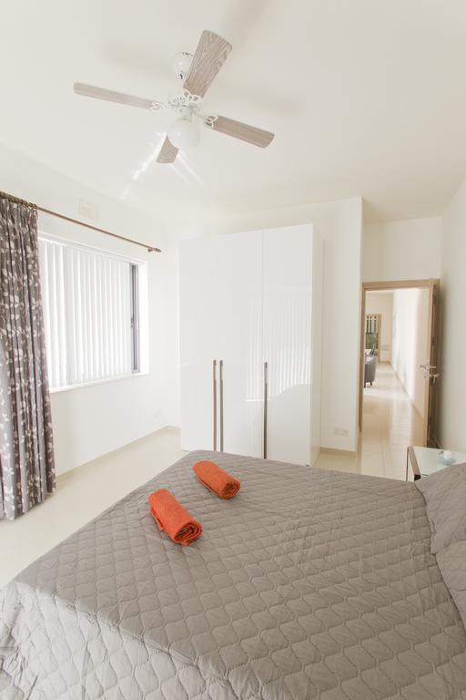 Waterside Apartments Marsalforn Phòng bức ảnh