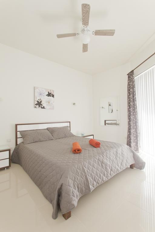 Waterside Apartments Marsalforn Phòng bức ảnh